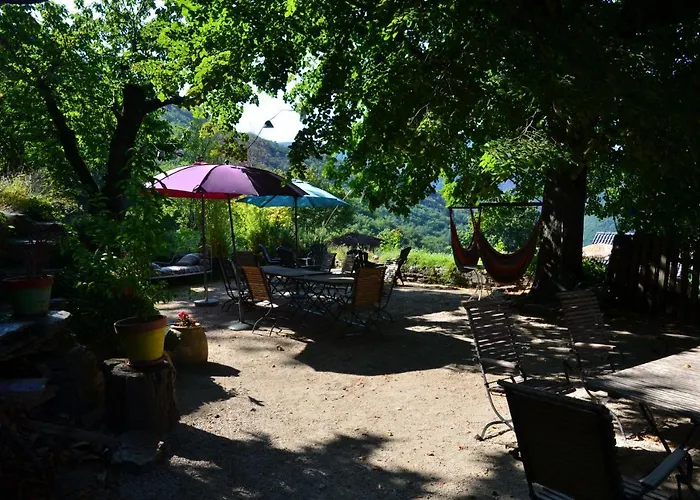 Le Petit Nid Bed & Breakfast